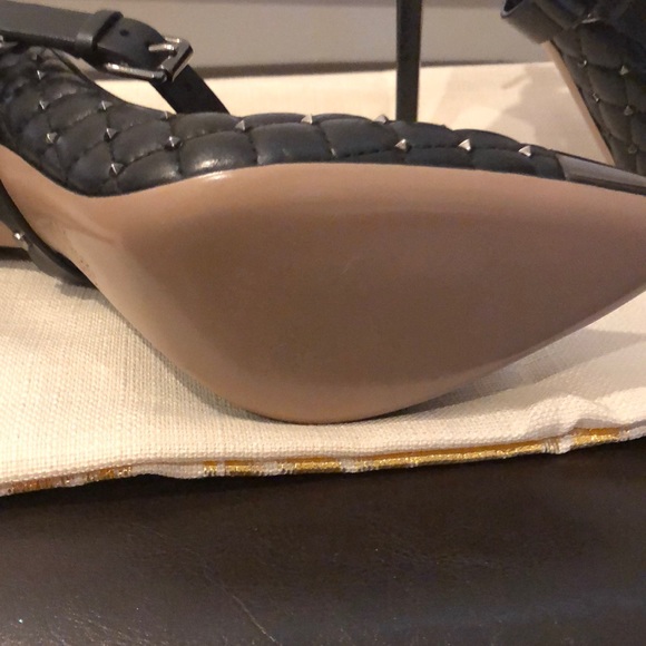 Brand new black Valentino - Picture 3 of 4